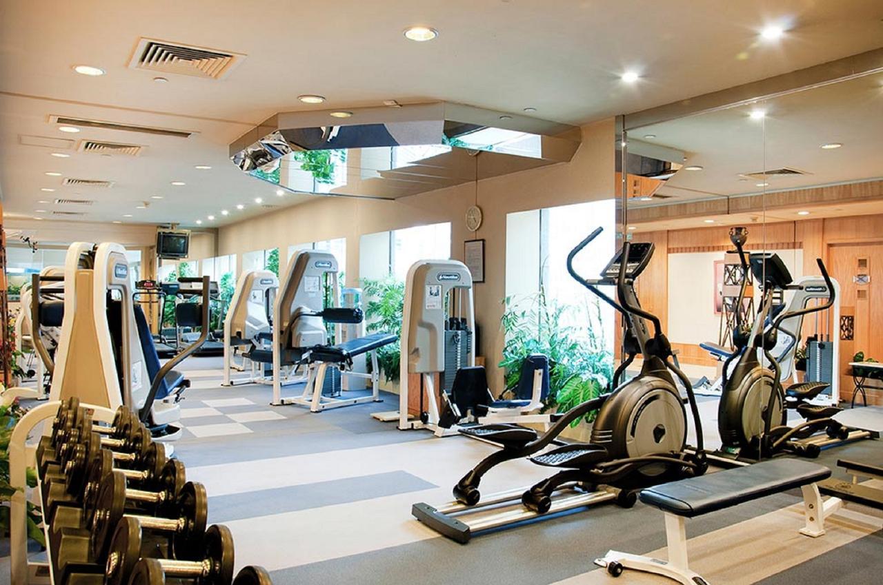 New Orient Landmark Hotel Macau Exterior foto A gym in a hotel